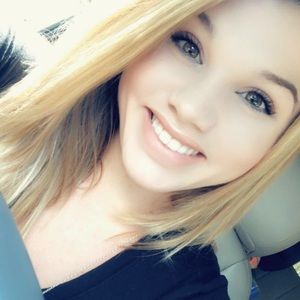 Meet your Posher, Jenn